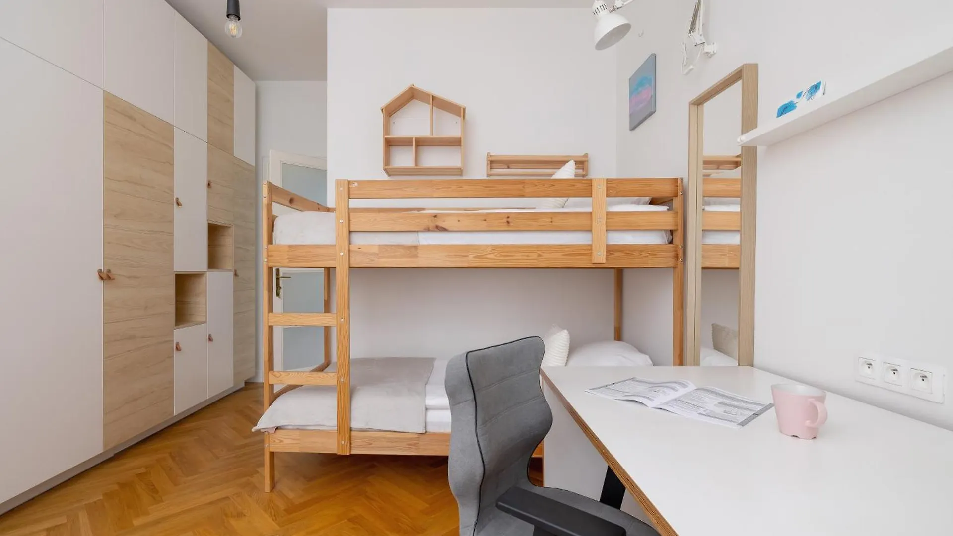 Apartament Rodzinny W Centrum Krakowa By Noclegi Renters Poland